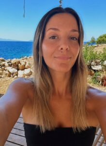 Marina, Hospitality Staff bij Cast Away